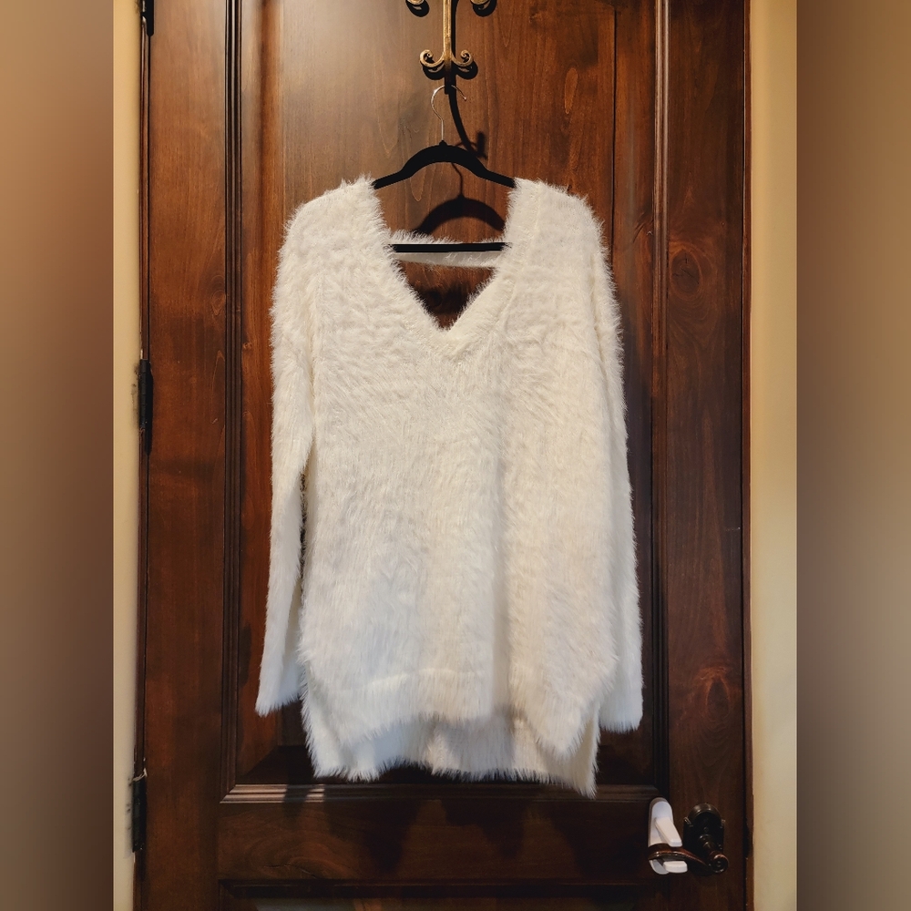 Jessica Simpson Super Soft Fuzzy White V-Neck Sweater